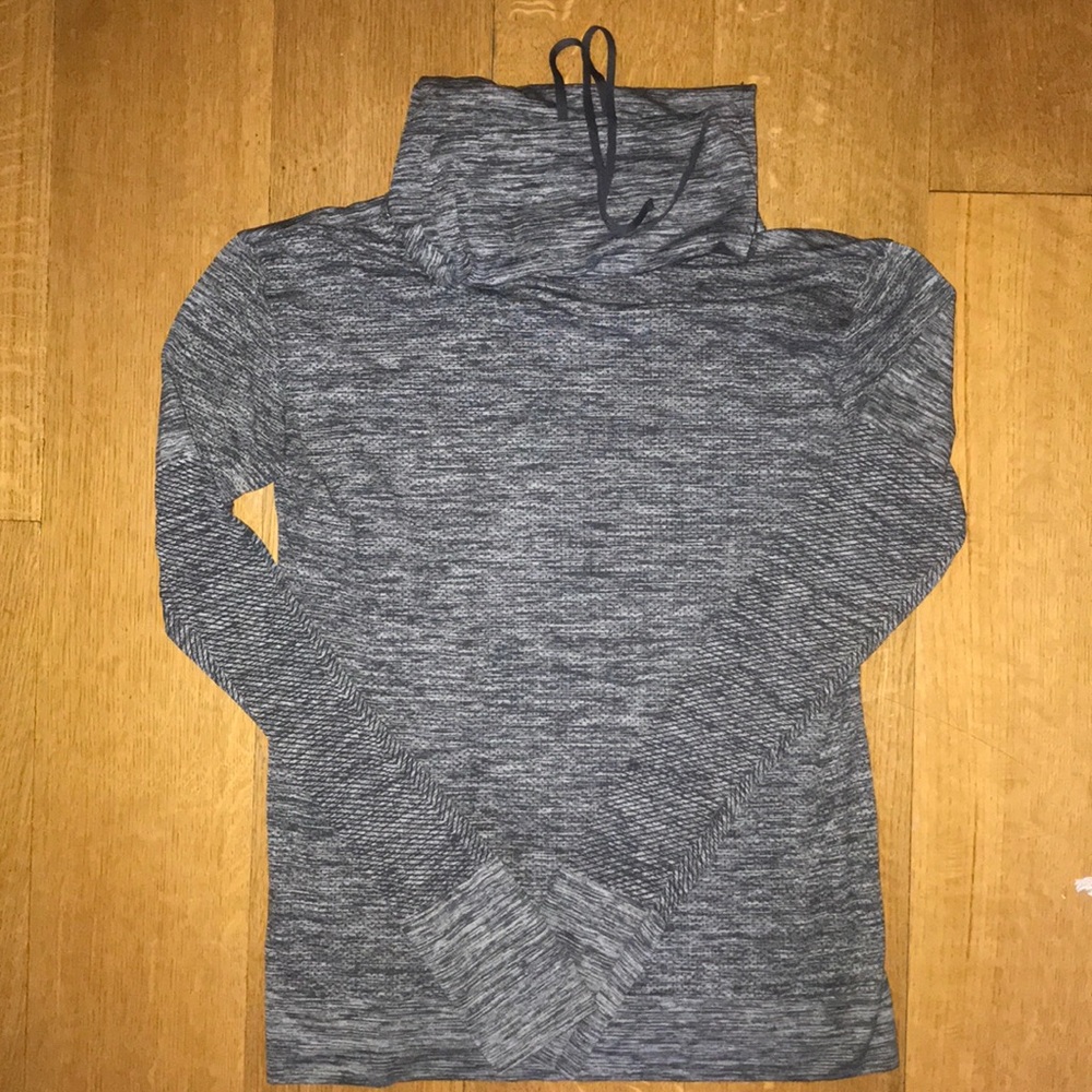 Nike Dri-Fit Women’s Turtleneck Top, M